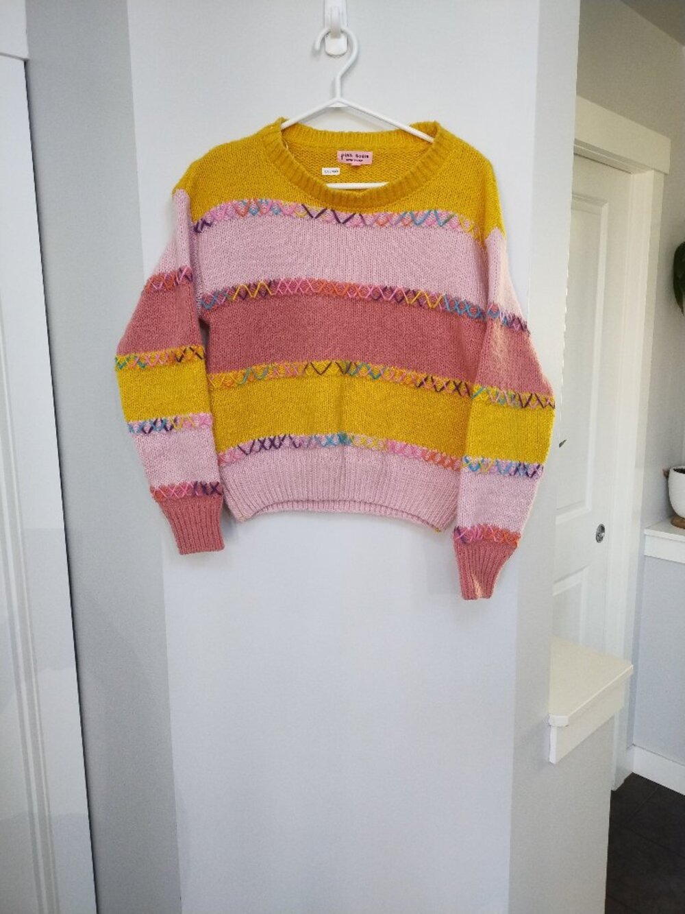 Super cute Pink Robin New York knit sweater